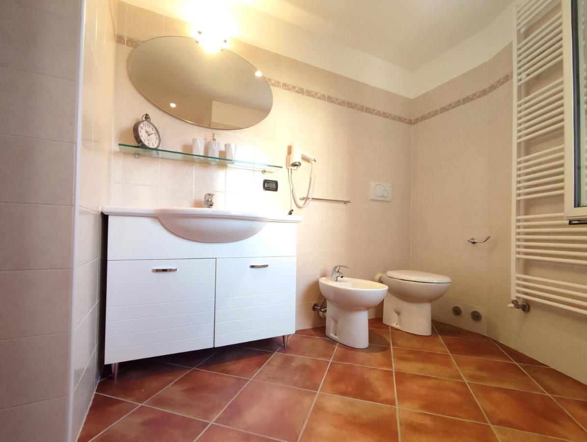 B&B Villa Regina Брунате Екстер'єр фото